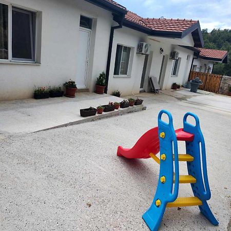 Lesnovo House Tomevski 외부 사진